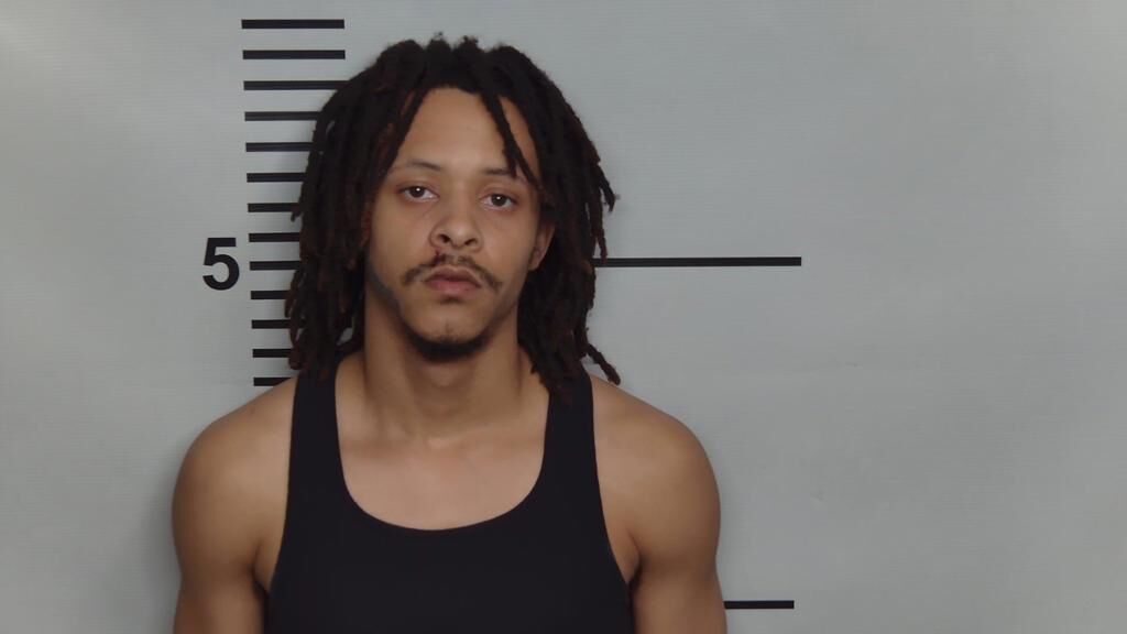Man arrested in connection to Baxter Avenue shooting, Louisville police say